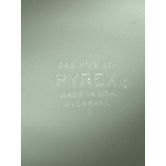 Vintage Pyrex Blue TULIP Pattern 1.5 Quart Casserole Dish Glass Lid 943C-7 MCM - Picture 5 of 5
